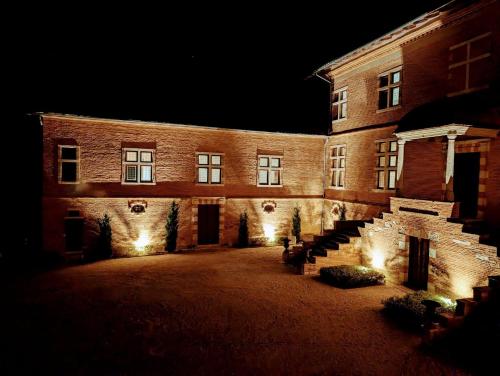 Viesnīcas āriene, Château de Savignac-Mona (Chateau de Savignac-Mona) in Nizas