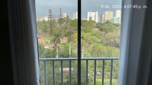 Cozy apartment overlooking Parque de las Aguas