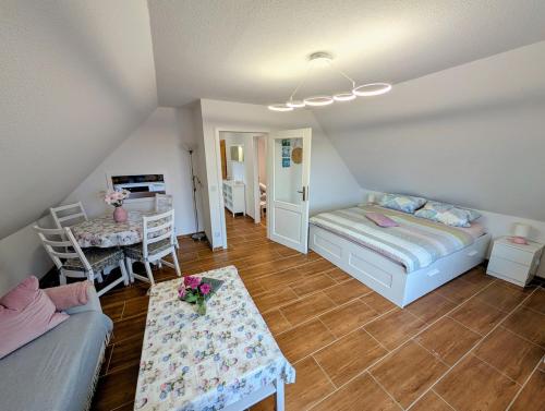 Gemütliche 2-Zimmer-Ferienwohnung mit Garten (Gemutliche 2-Zimmer-Ferienwohnung mit Garten) in 格斯華爾德奧特赫倫斯泰因