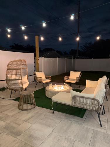 Madeira Beach Family & Pet Friendly Luxury Getaway in Seminole, USA