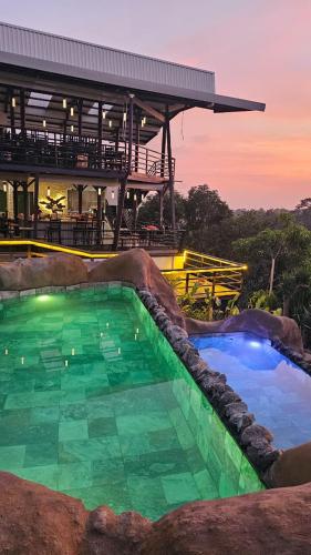 Swimming pool, Jardin De Poas Hotel & Nature Resort in Tacacorí