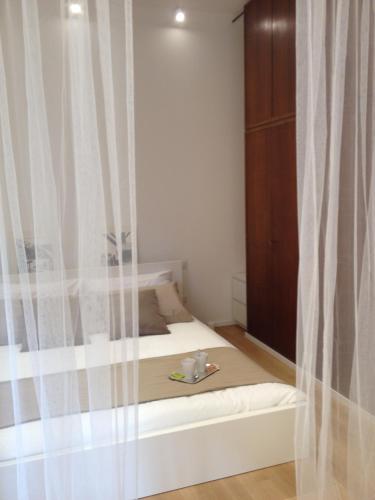 White Apartment in San Giovanni, Rome (photo 8)