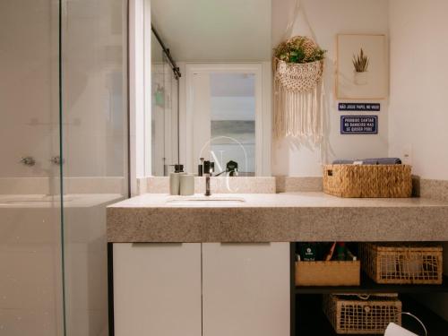 Bathroom, RioDowntown Hub by RNC Flats near Lanchonete Popular