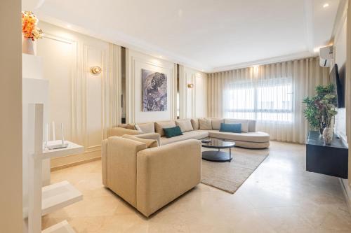 cozy living, Chic 3BR appartement with parking!, Casablanca
