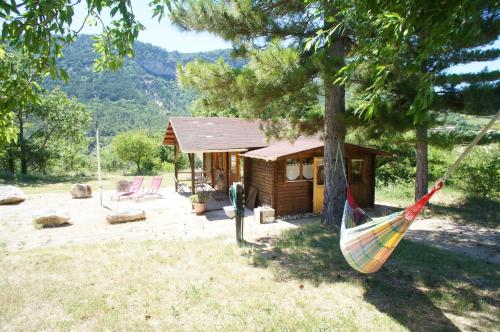 Exterior view, Gite Chalet avec vue panoramique sur Montagnes en pleine nature in Montaulieu