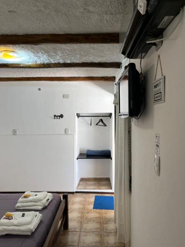 Iekārtas, Hostal Andino in Eugenio Bustos