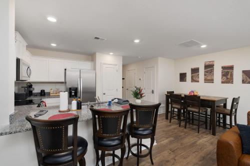 New 3BR Raceday Retreat - Steps from Speedway in Bristol (TN)