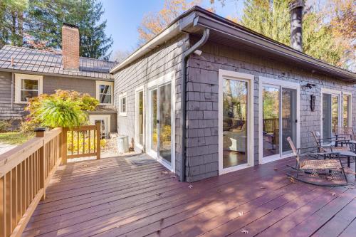 Trails, Wine & Events! Cuyahoga Falls Retreat in كيوياهوجا فالز