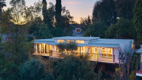 Marmol Vista by AvantStay – khách sạn tại Công viên Canoga
