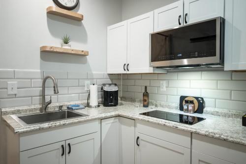 애선스 (GA) Charming Hideaway 1 BR APT 10 min to UGA 4성급 싱글룸 전망