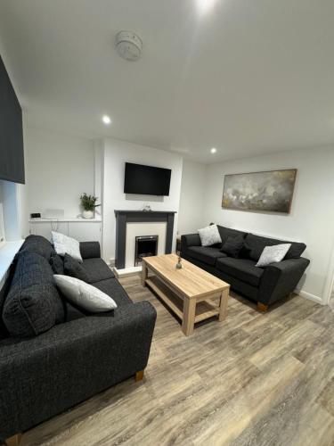 JRC 224 Modern 2-Bed Home in Balderton, Newark gîte à louer Balderton