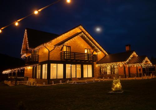 Viesnīcas āriene, Meștera 9 (Mestera 9) in Lunca Bradului