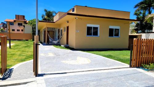 Studio Praia dos Açores - 300 metros da praia – khách sạn tại Armacao