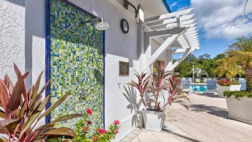 Zuhanyzó, Ocean Pointe Condo | Beach, Pool, Hot Tub & Tennis in Tavernier (FL)