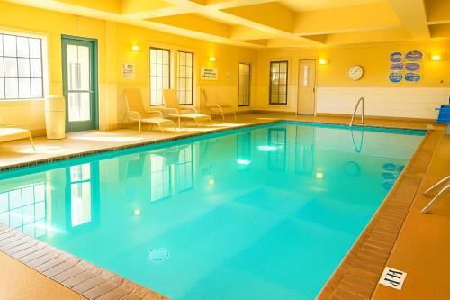 泳池, Best Western Hesperia-Victorville Suites in 希斯皮里亞