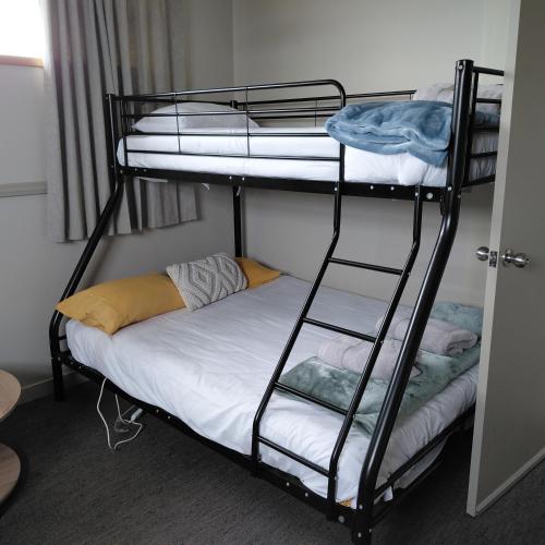 Mixed Dormitory Room