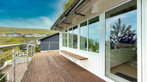Exclusive Modern Villa with Panoramic Views in Sorvagur
