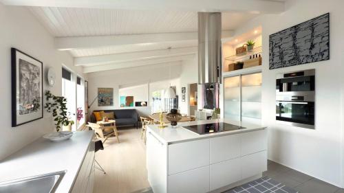 Exclusive Modern Villa with Panoramic Views in Sorvagur