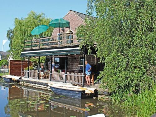 Iekārtas, "Studio by the Water" in Broek Op Langedijk