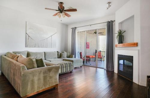 Spacious 3BR Villa w Mountain Views, Pool & Private Garage Near Scottsdale in Fountain Hills