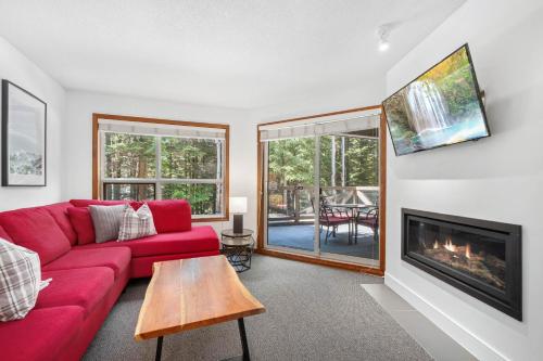 2BR | The Aspens | Ski In/Out | Pool & Hot Tub | Gas Fireplace | Ski Valet | Gym - image 4