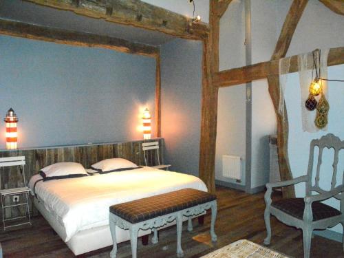 Holiday Home in Bièvre near Forest & Pond (Holiday Home in Bievre near Forest & Pond) in 比耶夫爾