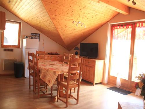 Duplex in Châtel near Portes du Soleil Gondola