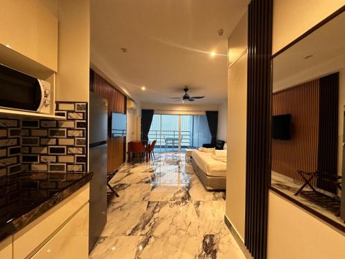 파타야 브칙스 콘도 렌털스 앳 뷰 탈라이 6 파타야 (Vtsix Condo Rentals at View Talay 6 Pattaya) 3성급 호텔 로비