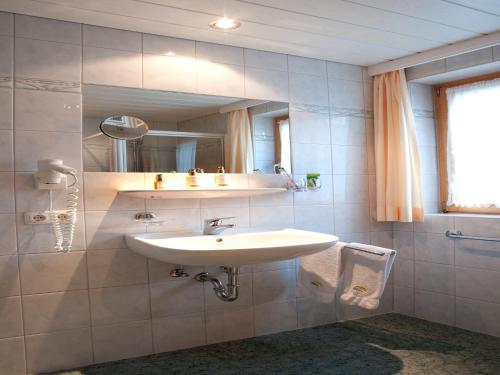 浴室, Apartment in Damuls near Ski Slopes in 達穆爾斯