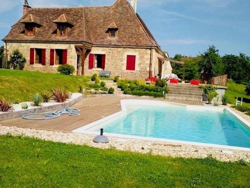 Charmante maison à Hautefort avec piscine privée, animaux admis - FR-1-616-514 (Charmante maison a Hautefort avec piscine privee, animaux admis - FR-1-616-514) in Hautefort