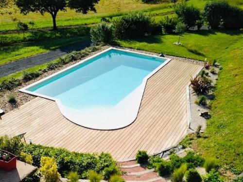 Charmante maison à Hautefort avec piscine privée, animaux admis - FR-1-616-514 (Charmante maison a Hautefort avec piscine privee, animaux admis - FR-1-616-514) in Hautefort