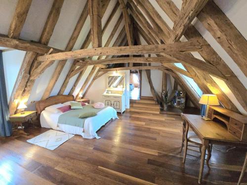 Charmante maison à Hautefort avec piscine privée, animaux admis - FR-1-616-514 (Charmante maison a Hautefort avec piscine privee, animaux admis - FR-1-616-514) in Hautefort