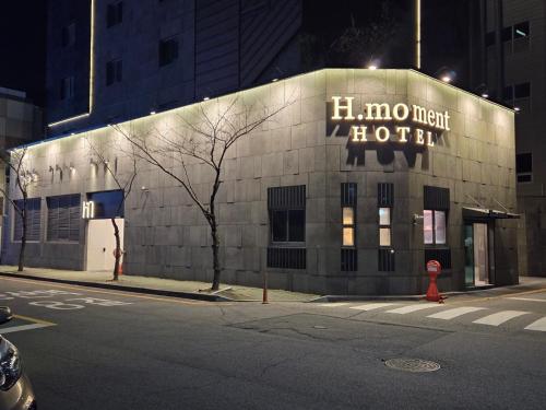 H Moment Hotel in Yangsan in Yangsan-si