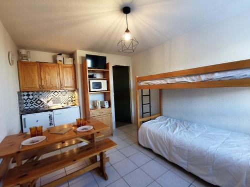 Studio familial au coeur des 7 Laux pour 4 personnes - FR-1-771-3 in Les Adrets