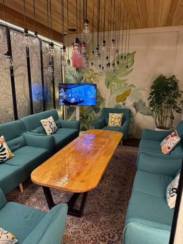 Tanan Center Serviced Apartments - Tap to explore photos