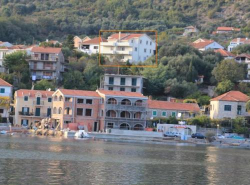 Apartments Savić near the Sea