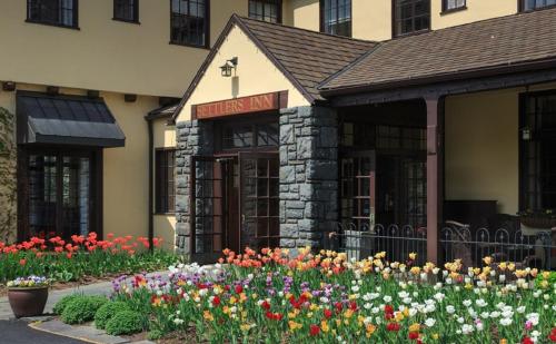 Settlers Inn - 출입구
