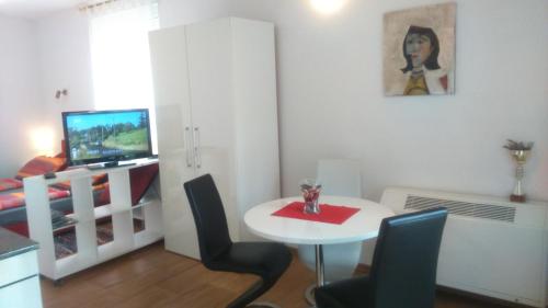 Vila Ema Apartments and Rooms - image 5