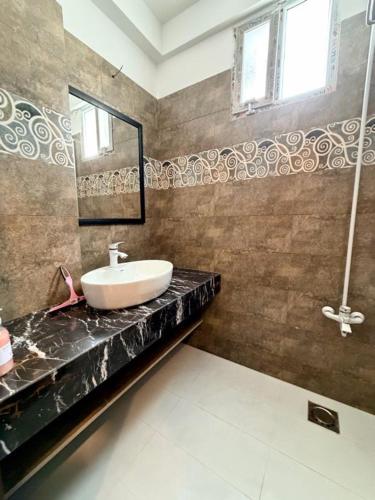 Gourmet Getaway by Jannat Vacation Rentals - main image