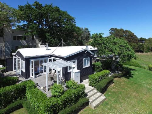 Manea Villa - Stay Waiheke – khách sạn tại Palm Beach