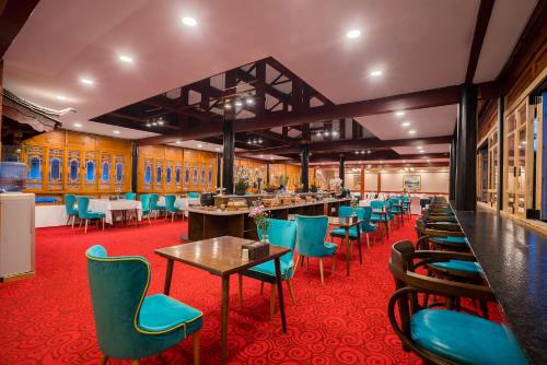Lijiang Wangfu Hotel - image 5