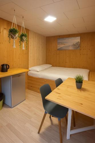 Camping Standard Bungalow Ferienwohnung auf Rugen - bis 5 Personen - nur 100m zum Naturstrand - mitt - Gustow