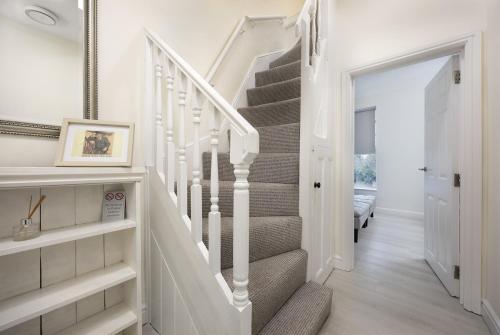 Immaculate 1-bed Apartment In Lincoln By Renzo, Historic Lincoln, Free Wi-fi! - Lincoln