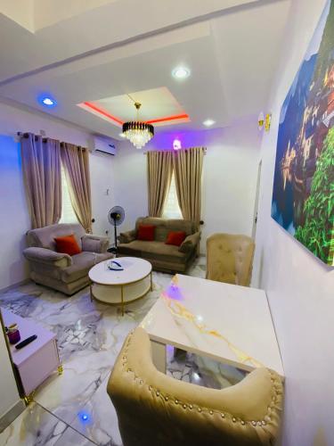 Cozy and Luxury One Bedroom, 247 light in Ifako-Ijaiye