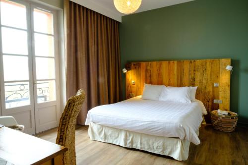 1 queen bed