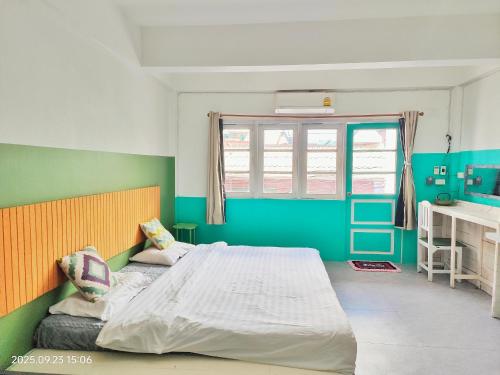 ห้องสำหรับครอบครัวพร้อมบริการห้องน้ำที่ใช้ร่วมกัน (Family Room with Shared Bathroom)