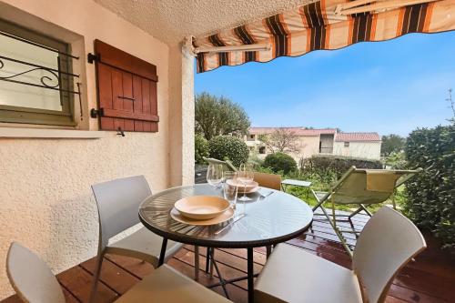 Bleu Azur T2, 4P, PK, AC, piscine terrasse, plage in Saint Aygulf