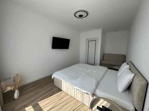 White loft ЖК Престиж СВІТЛО ЦІЛОДОБОВО in Ternopil