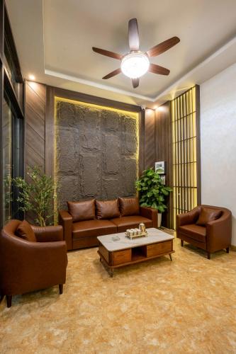 Odyssey Hotel 2, Tours & Motorbikes Rental in Ha Giang