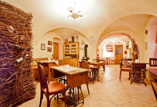 (Ne)vinna kavarna in Mikulov
